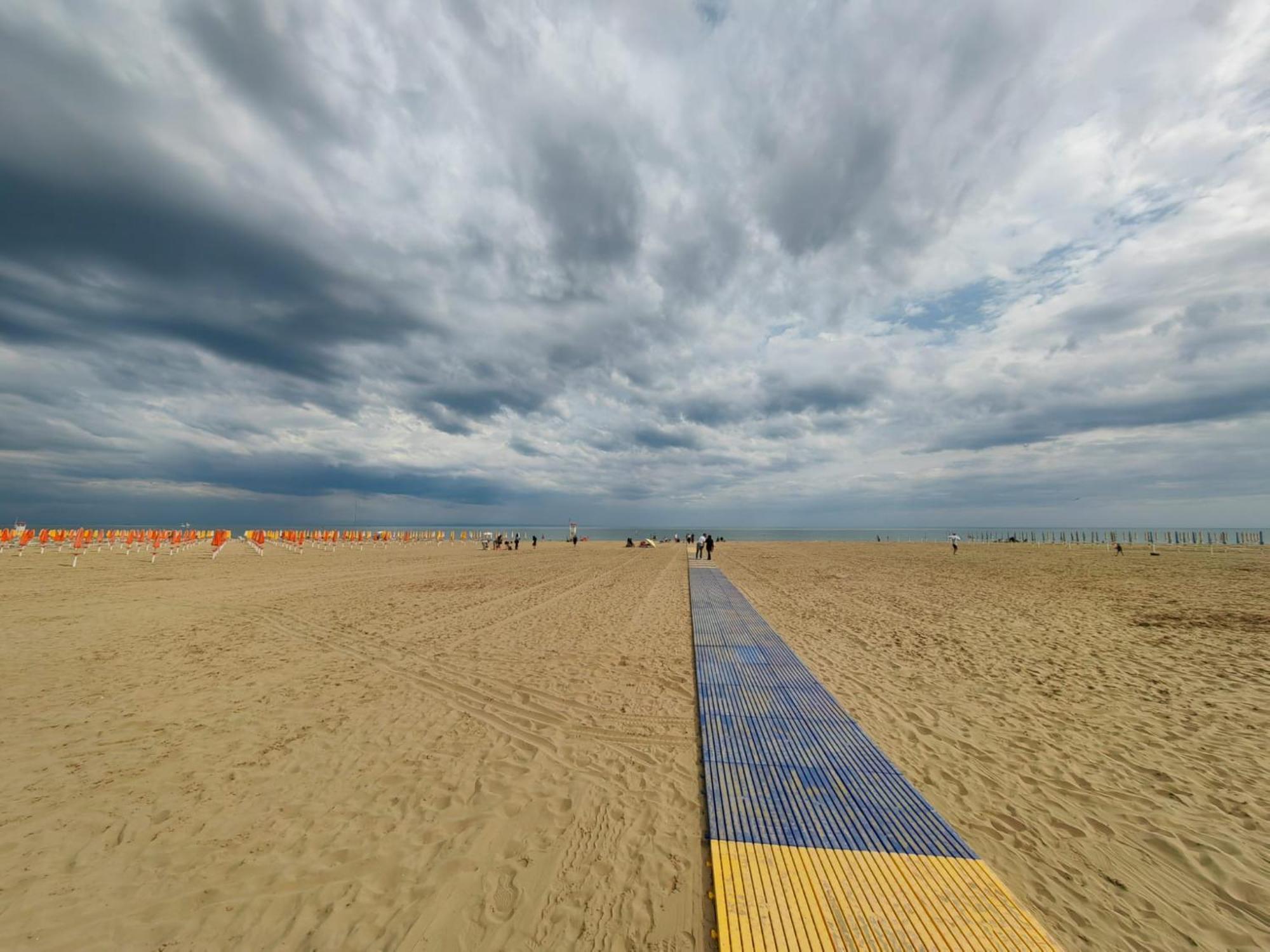 Monolocale Con Terrazza E Cucina Leilighet Lignano Sabbiadoro Eksteriør bilde